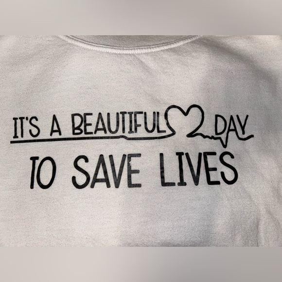 Greys anatomy: it’s a beautiful day to save lives crewneck size L - Picture 1 of 3